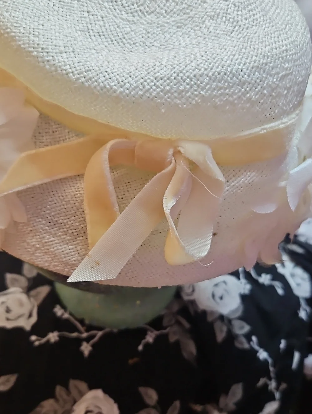 1950s Vintage Rare Judith Leiber Straw  Floral Pillbox Veil Hat Petal Trim
